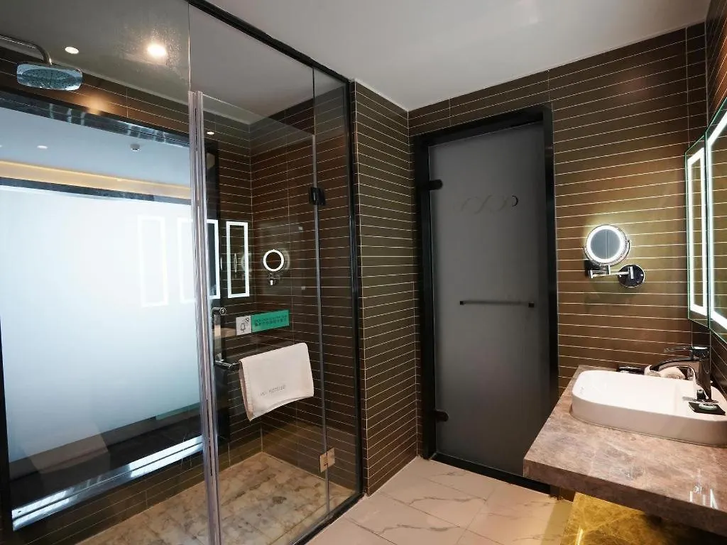 *** Hotel Xana Hotelle Zhengzhou Only Henan Movie Town China